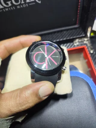 Reloj Calvin Klein Negro y Rosa, cristal destellos