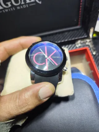 Reloj Calvin Klein Negro y Rosa, cristal destellos