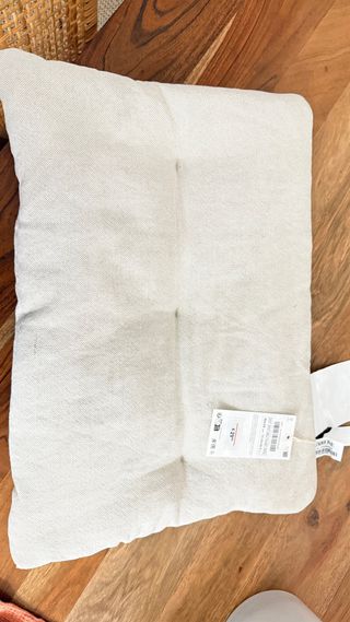 Butaca pequeña de madera y yute  Cojin marzo 2026