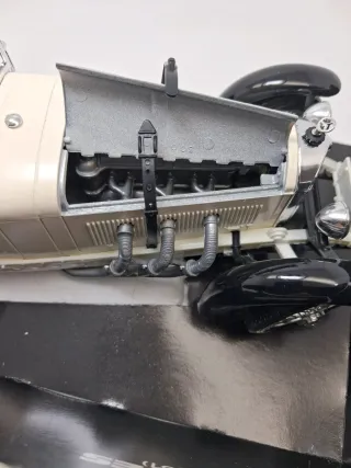 MercedesBenz SSKL 1931 Bburago Scala 1:18. Nuova.