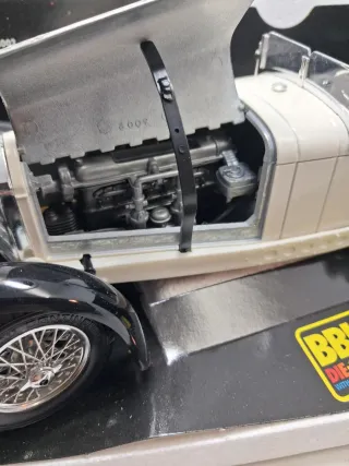 MercedesBenz SSKL 1931 Bburago Scala 1:18. Nuova.