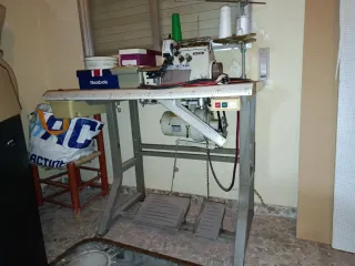 Máquina de coser industrial