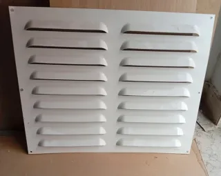 Rejilla ventilación grande