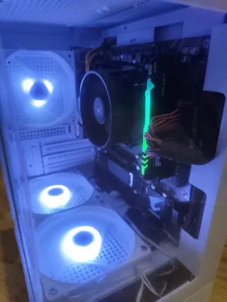 PC Gaming Ryzen 7 5700G + Gigabyte B450 AORUS M