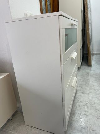 Cajonera blanca de madera