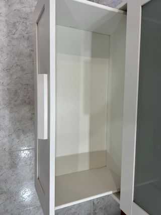 Cajonera blanca de madera