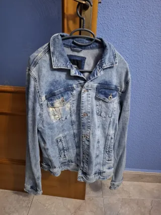 Chaqueta Vaquera Desgastada