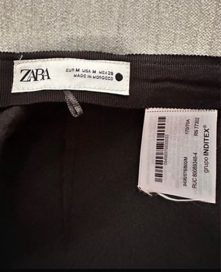 Falda corta lentejuelas negra