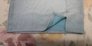 Vestido azul brillante tirantes finos