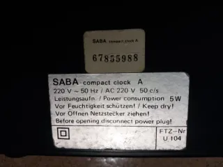 Radio despertador electrónico vintage Saba