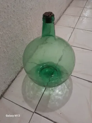 Botella de cristal verde