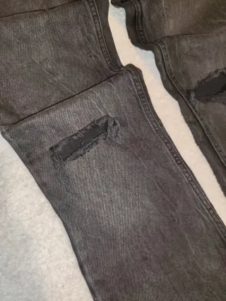 Pantalón Vaquero Flare Bershka Negro Roto