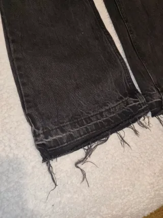 Pantalón Vaquero Flare Bershka Negro Roto