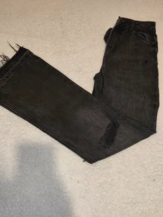 Pantalón Vaquero Flare Bershka Negro Roto