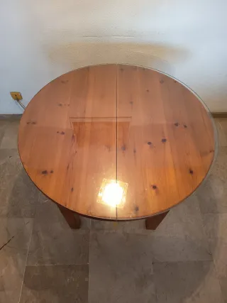 Mesa extensible madera con cristal + 4 sillas