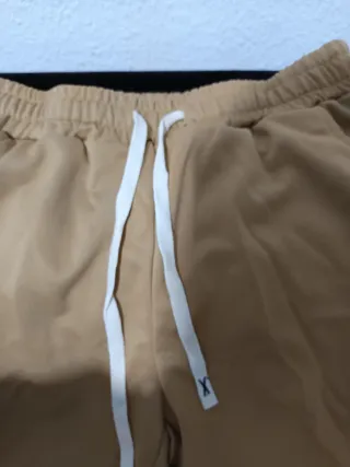 Sudadera beige con logo París ..