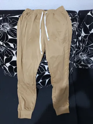 Sudadera beige con logo París ..