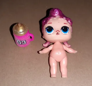 MUÑECA PEQUEÑA LOL SURPRISE CON ACCESORIO