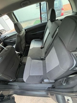 Opel Zafira 2010