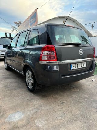 Opel Zafira 2010
