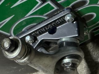 Tabla de skate con ejes y rodamientos