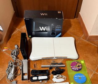 Nintendo Wii + Wii Fit + Giochi