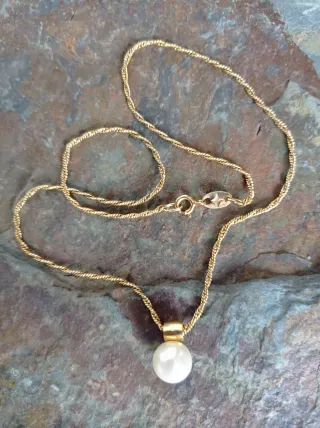 Cadena y colgante de perla