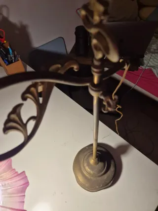 Lámpara de mesa antigua