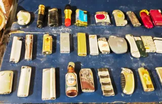 Colección de mecheros variados