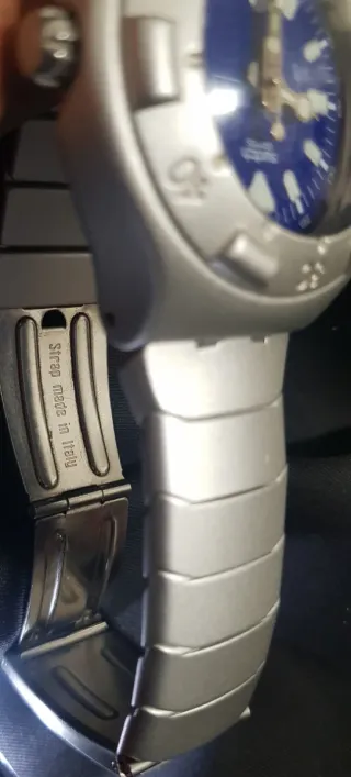 Reloj Swatch Azul y Plateado