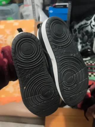 Zapatillas Nike Negras con Blanco