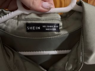 Camisa verde satinada