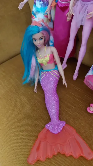 Lotto 8 bambole Mattel