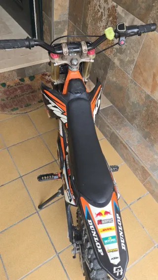 Moto eléctrica infantil.