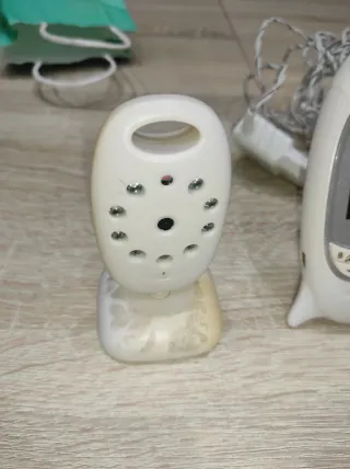 Vigilabebés con pantalla y cámara