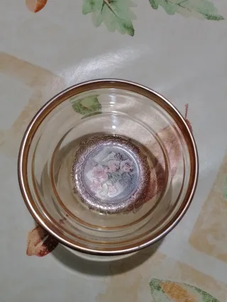 Ciotolina in vetro decorata oro