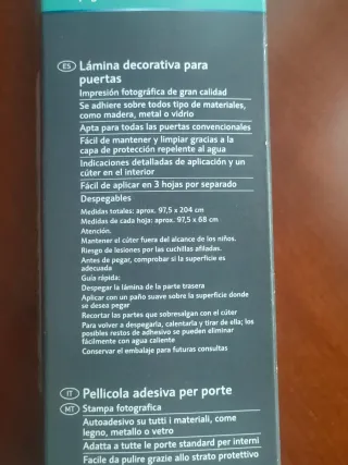Lámina adhesiva decorativa para puertas