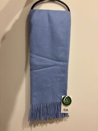 Bufanda C&A azul de punto con flecos