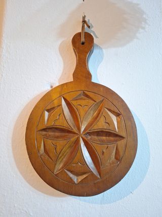 Tabla de cortar de madera antigua