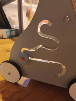 Andador madera Montessori