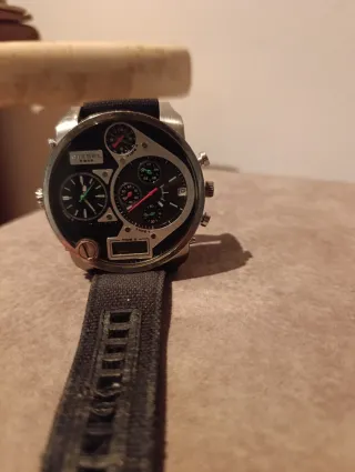 Reloj Diesel Negro y Plateado