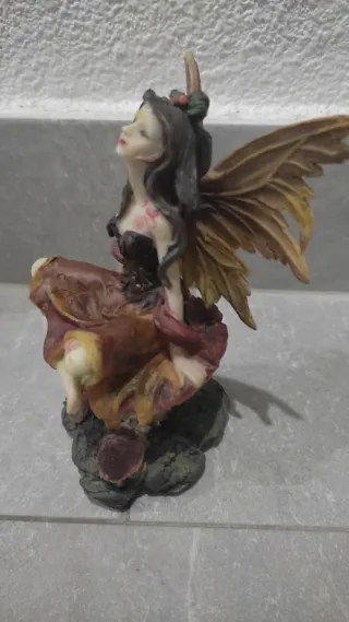 Figura Hada Sentada