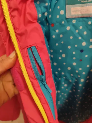 Chaqueta, pantalones de Nieve Rosas con Peto