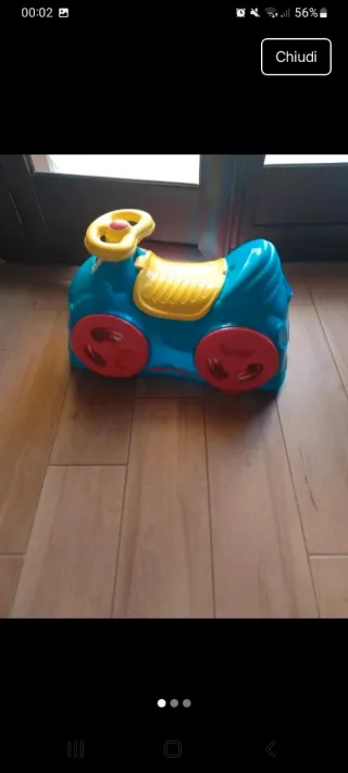 Macchina cavalcabile per bambini