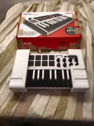 Akai MPK Mini MK3 White Controlador