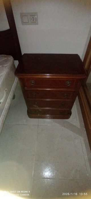 Comodini classici in legno
