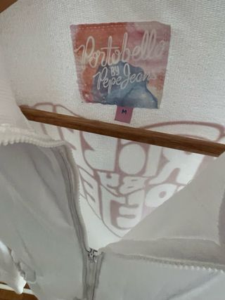 Cazadora y chaqueta de chica. Pepe Jeans. Talla M
