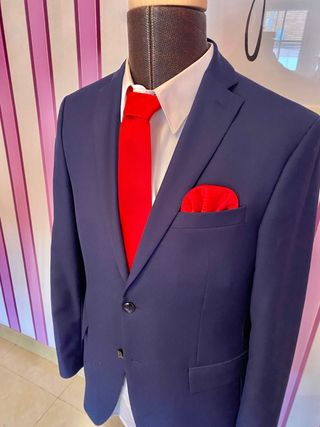 Traje Zara Man azul claro