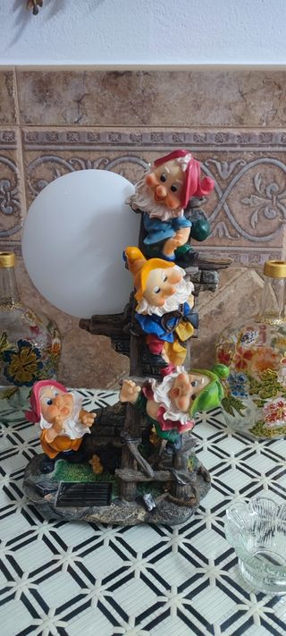 Figura decorativa de enanos