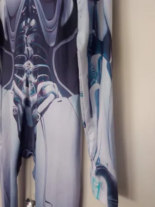 Mono futurista cyborg androide talla L a estrenar